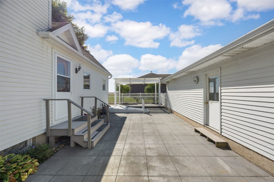 609 South Street Ryan IA 52330