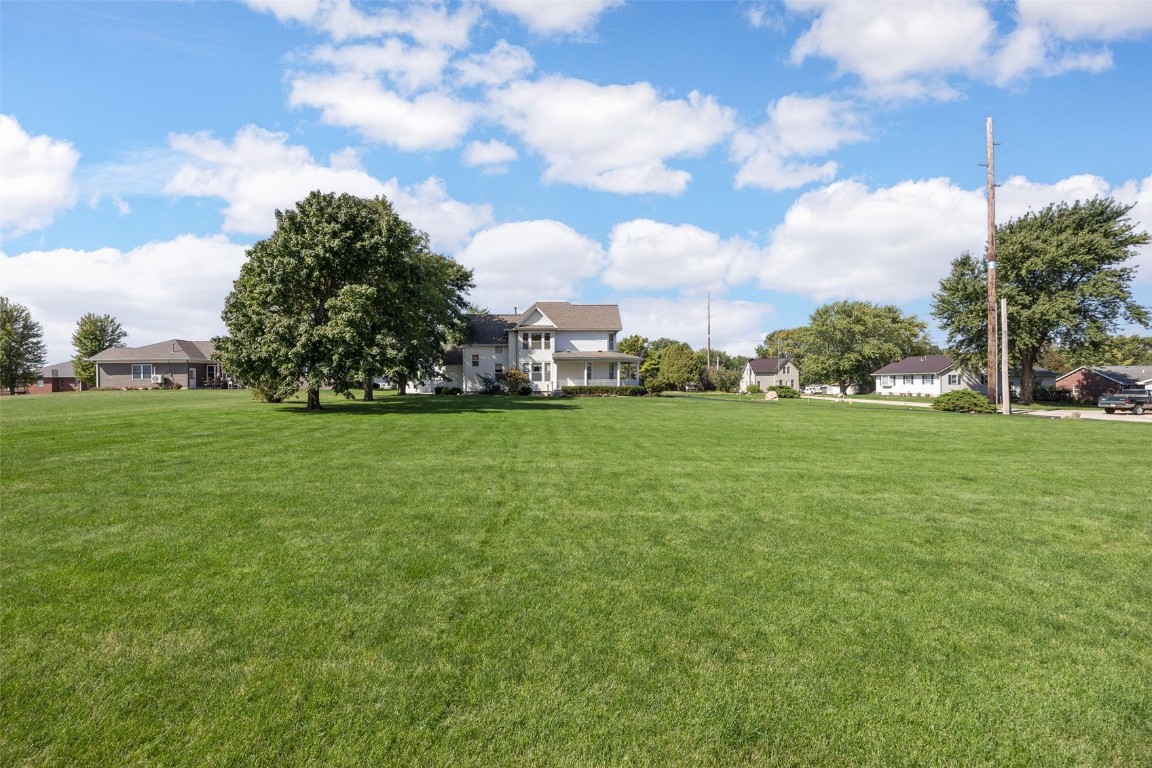 609 South Street Ryan IA 52330