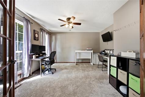 419 Rockvalley Drive SW Cedar Rapids IA 52404