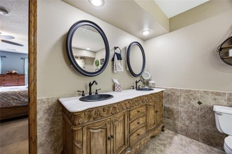 419 Rockvalley Drive SW Cedar Rapids IA 52404