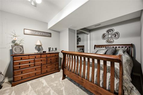 419 Rockvalley Drive SW Cedar Rapids IA 52404