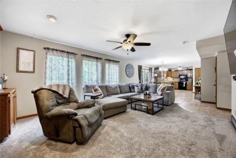 419 Rockvalley Drive SW Cedar Rapids IA 52404