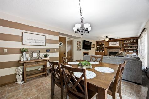 419 Rockvalley Drive SW Cedar Rapids IA 52404