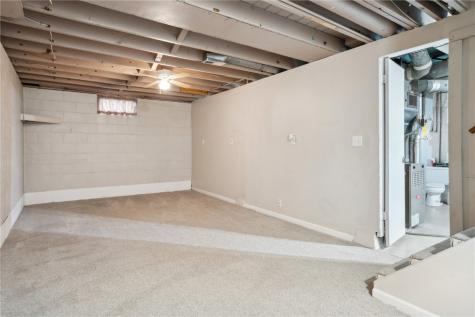 643 20th Avenue SW Cedar Rapids IA 52404