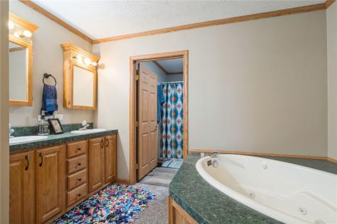 6172 33rd Ave Drive Shellsburg IA 52332