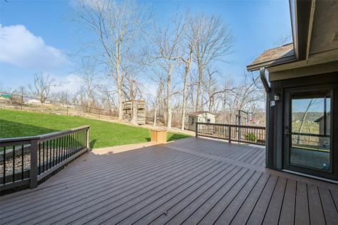 1922 Greentree Court NW Cedar Rapids IA 52405