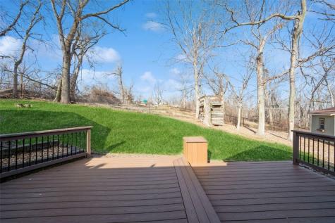 1922 Greentree Court NW Cedar Rapids IA 52405