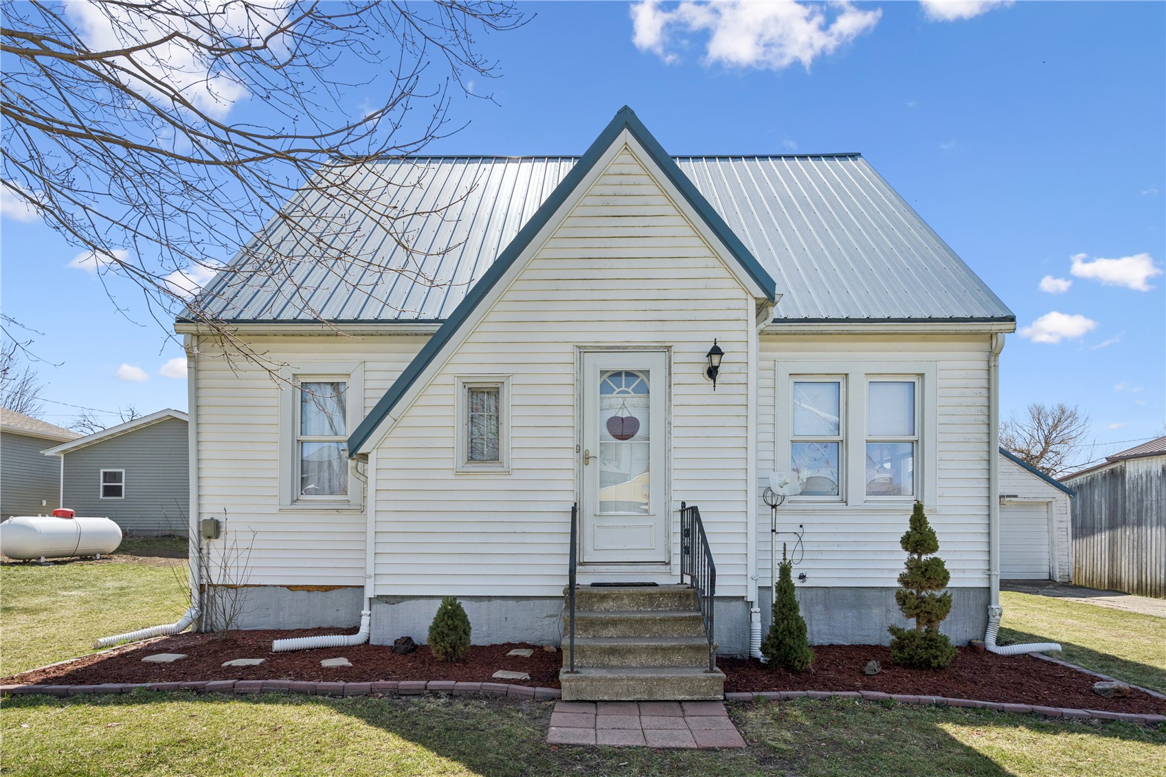 2140 Norwood Street IA 50669