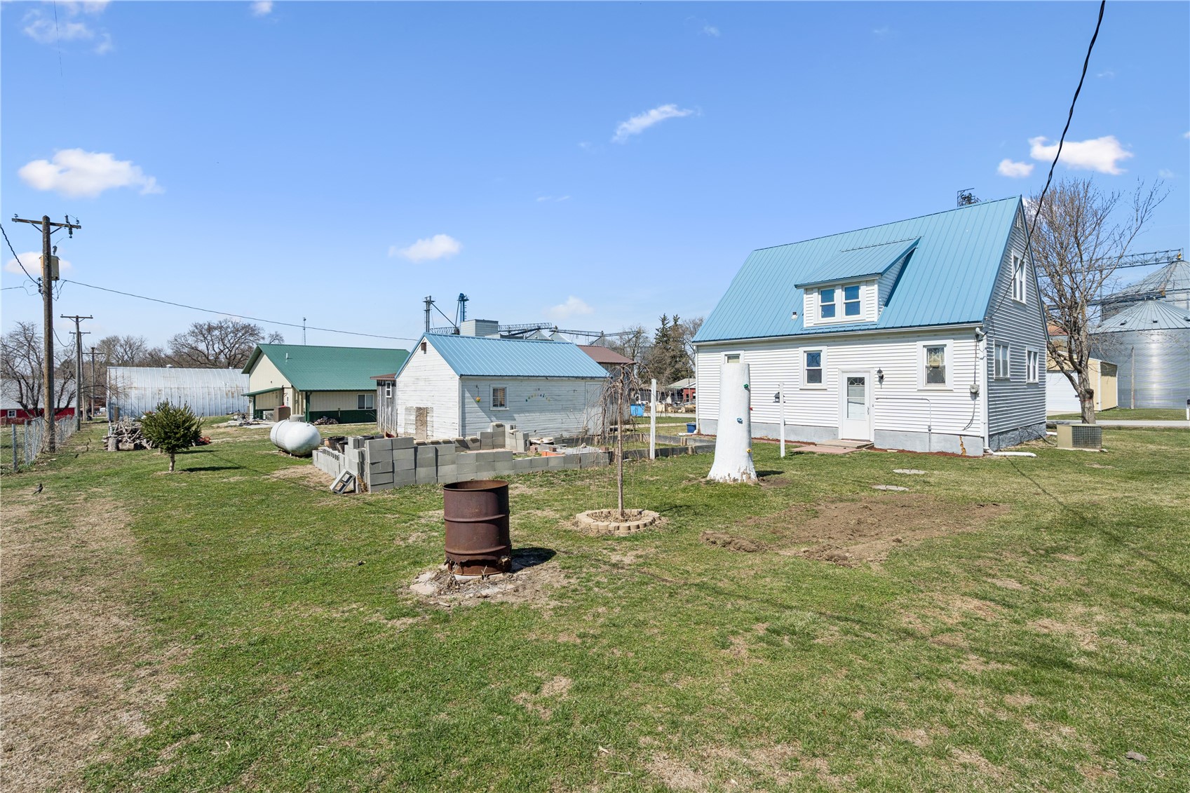 2140 Norwood Street IA 50669