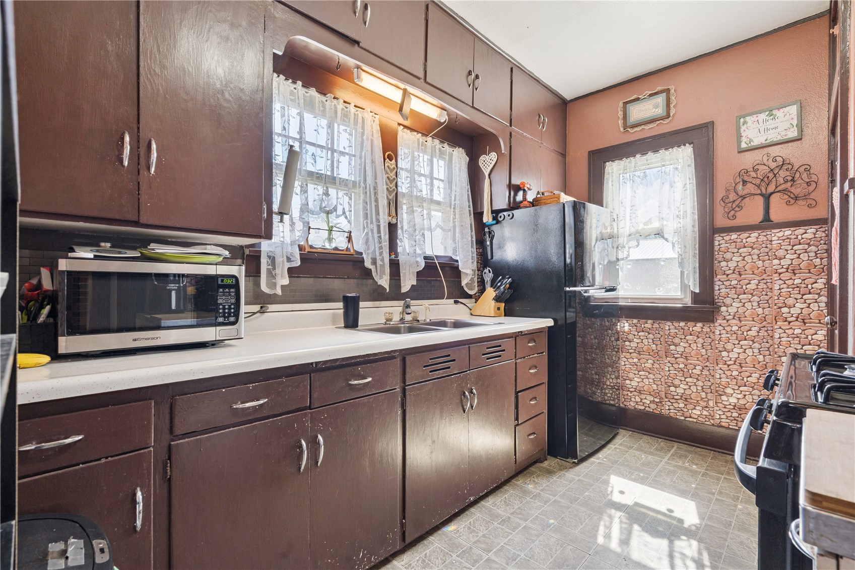 2140 Norwood Street IA 50669