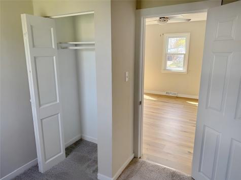 309 Elaine Drive Waterloo IA 50707