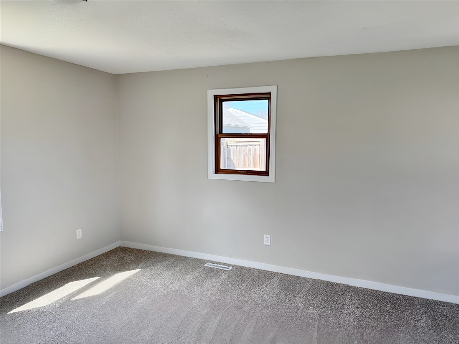 309 Elaine Drive Waterloo IA 50707