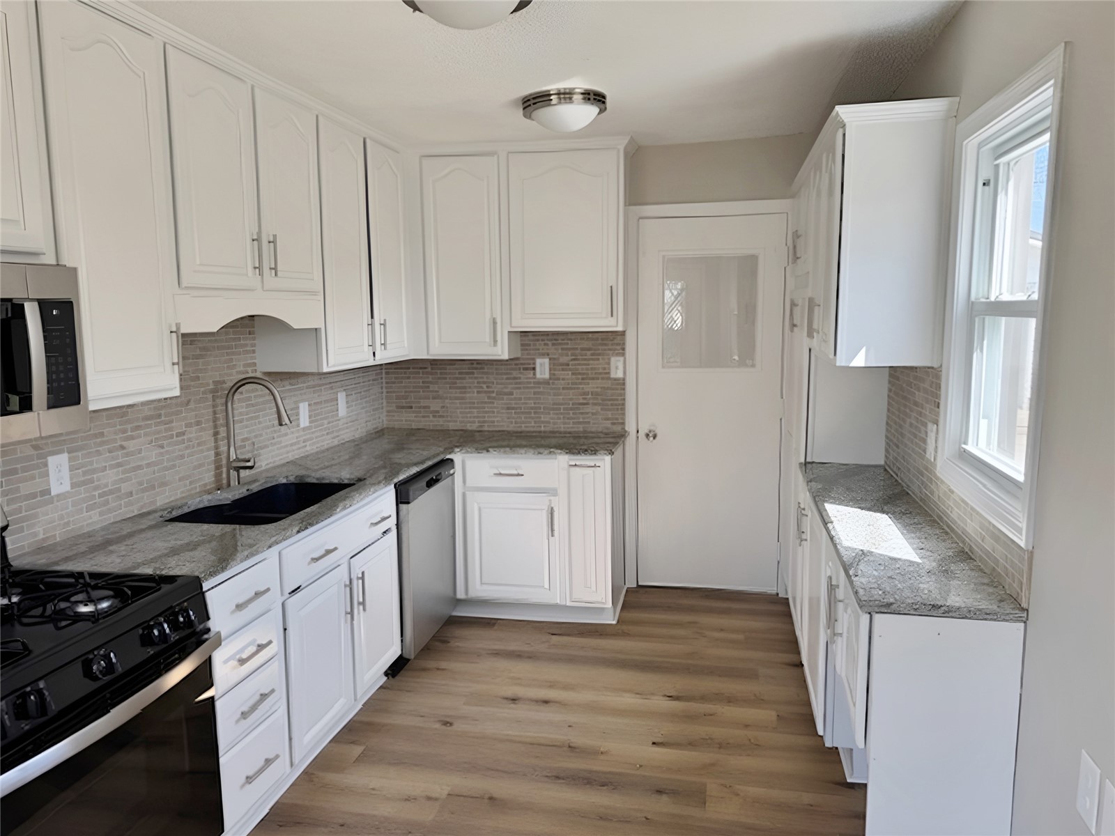 309 Elaine Drive Waterloo IA 50707