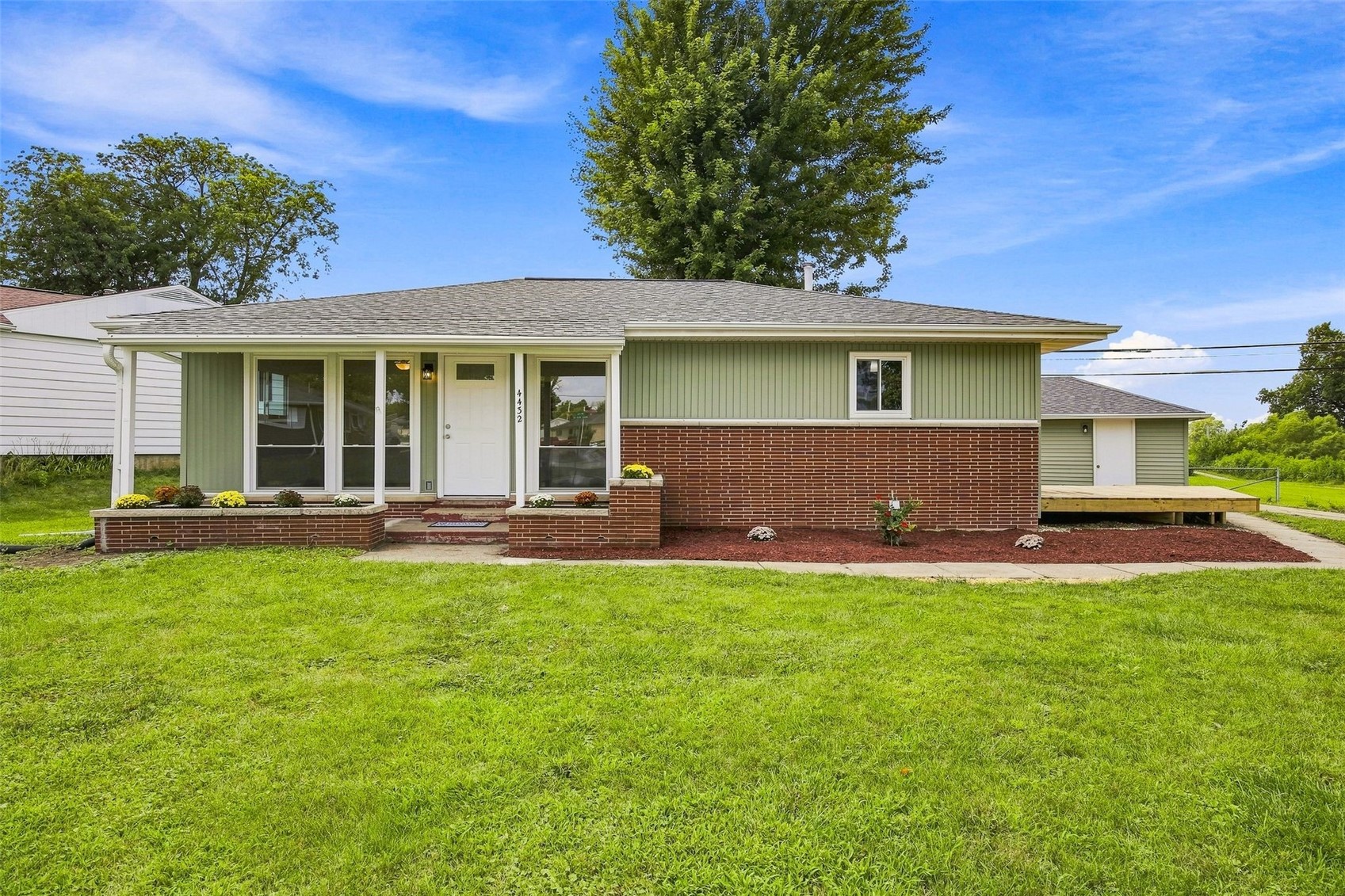 4432 Regal Avenue NE Cedar Rapids IA 52402