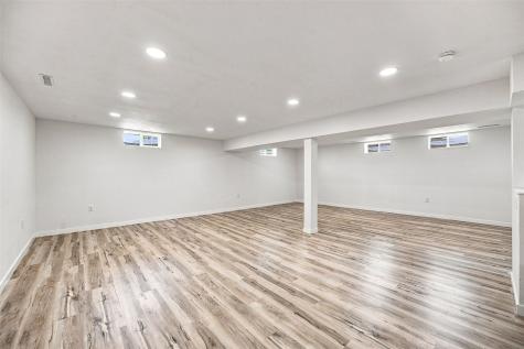 4432 Regal Avenue NE Cedar Rapids IA 52402