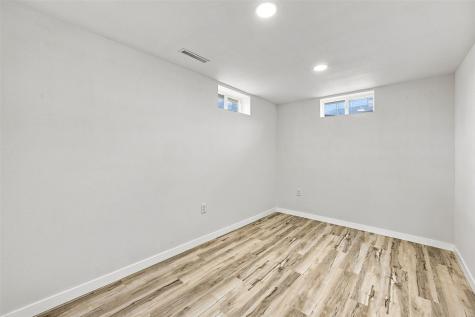 4432 Regal Avenue NE Cedar Rapids IA 52402