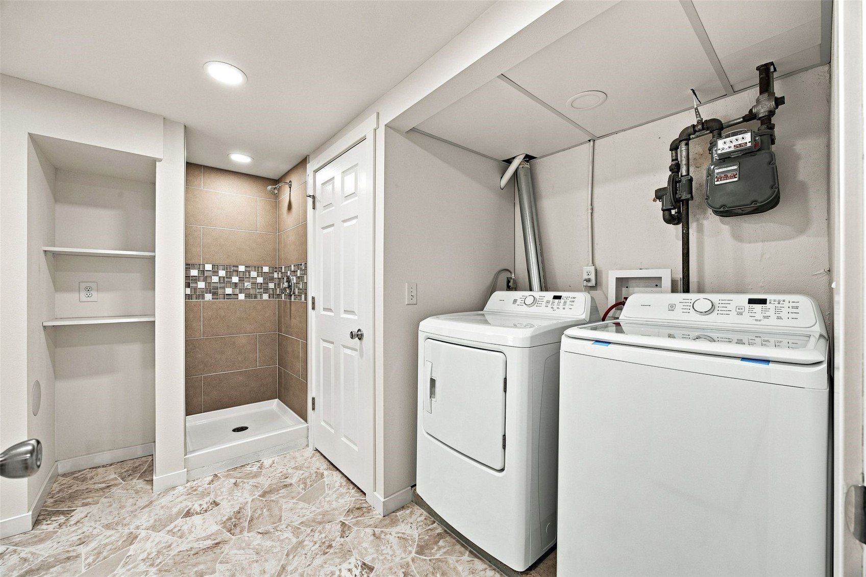4432 Regal Avenue NE Cedar Rapids IA 52402