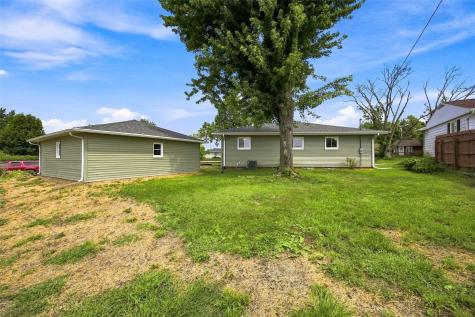 4432 Regal Avenue NE Cedar Rapids IA 52402