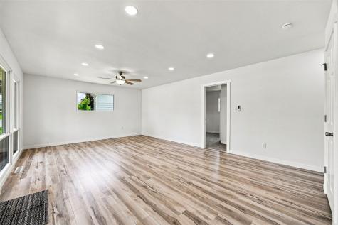 4432 Regal Avenue NE Cedar Rapids IA 52402