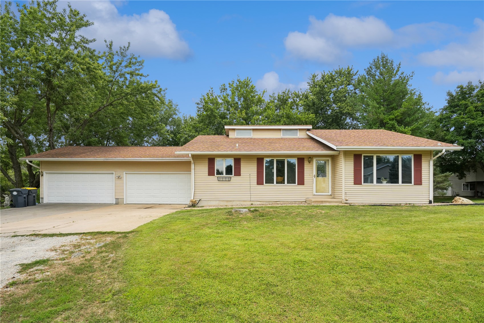 2914 Windy Ridge Road NE Swisher IA 52338