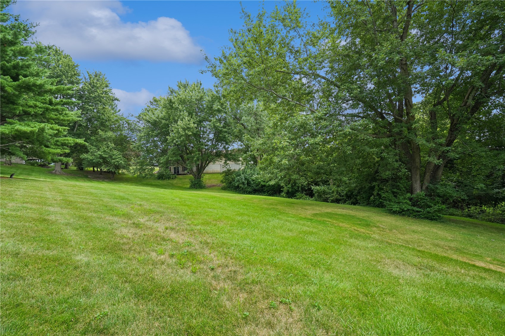 2914 Windy Ridge Road NE Swisher IA 52338