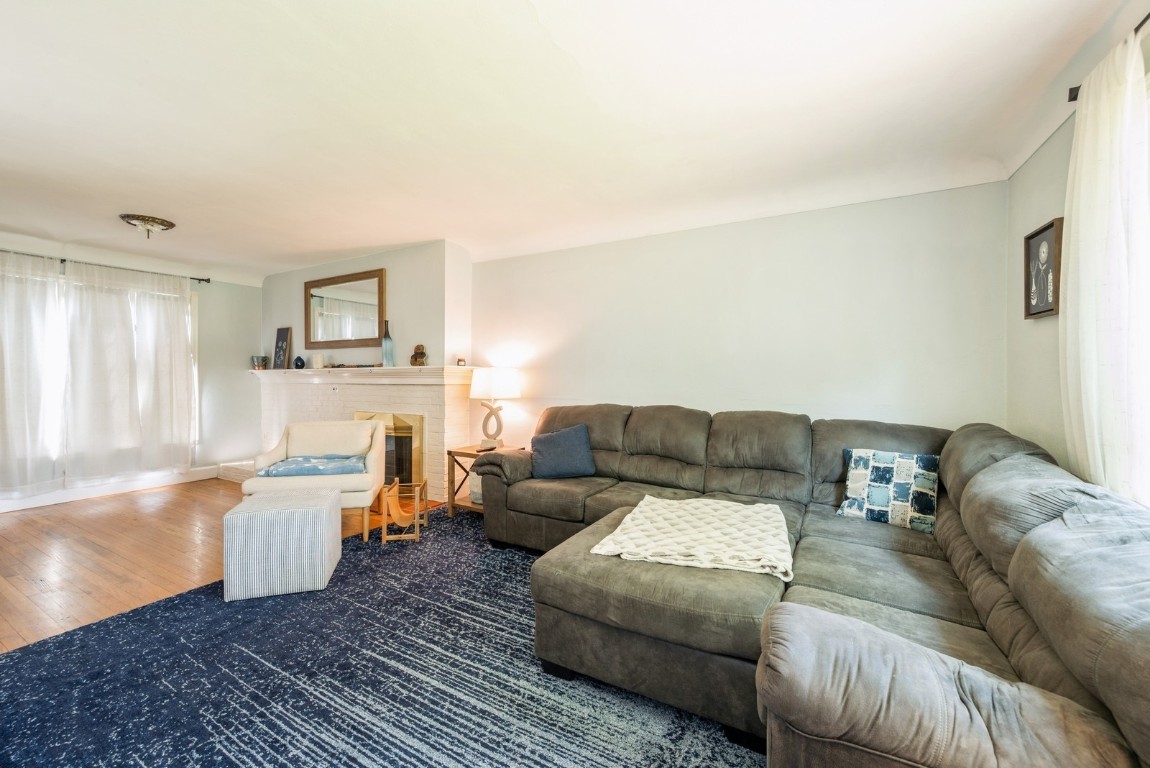 1935 1st Avenue SW Cedar Rapids IA 52405