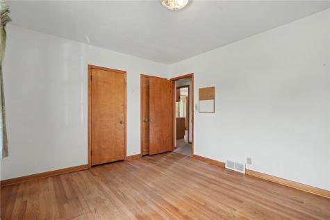 4214 Culver Street NE Cedar Rapids IA 52402