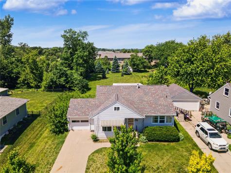 4214 Culver Street NE Cedar Rapids IA 52402