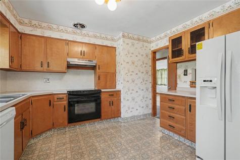 4214 Culver Street NE Cedar Rapids IA 52402