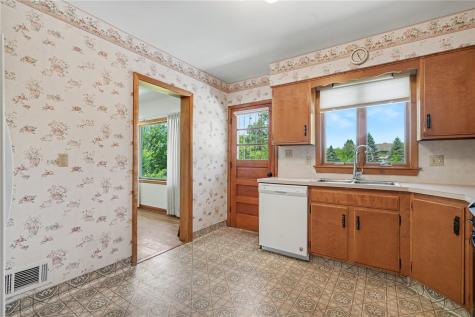 4214 Culver Street NE Cedar Rapids IA 52402