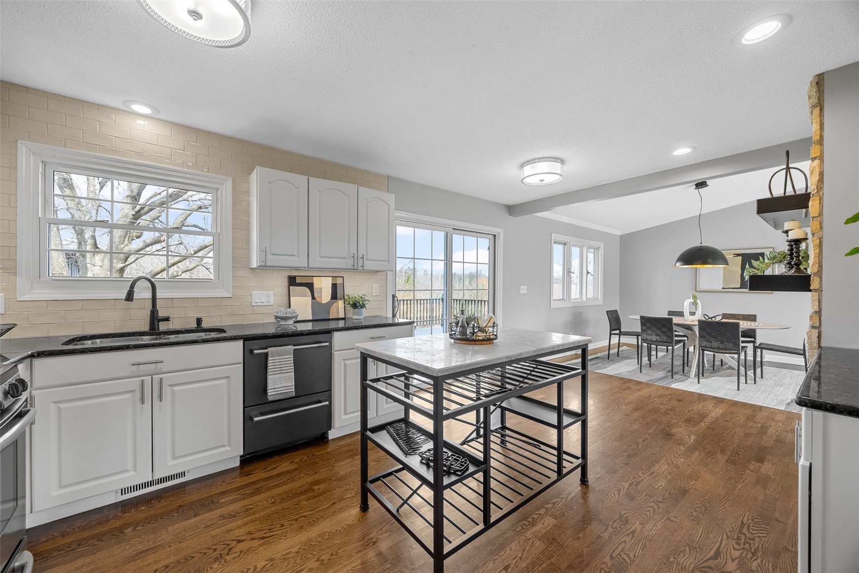 22 Fairview Knoll NE Iowa City IA 52240