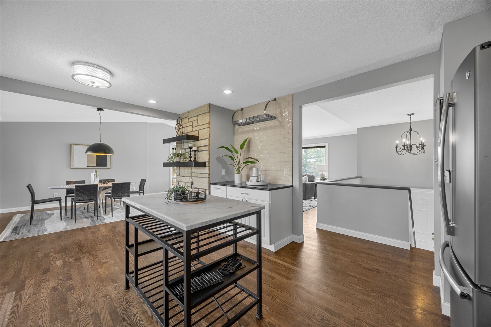 22 Fairview Knoll NE Iowa City IA 52240
