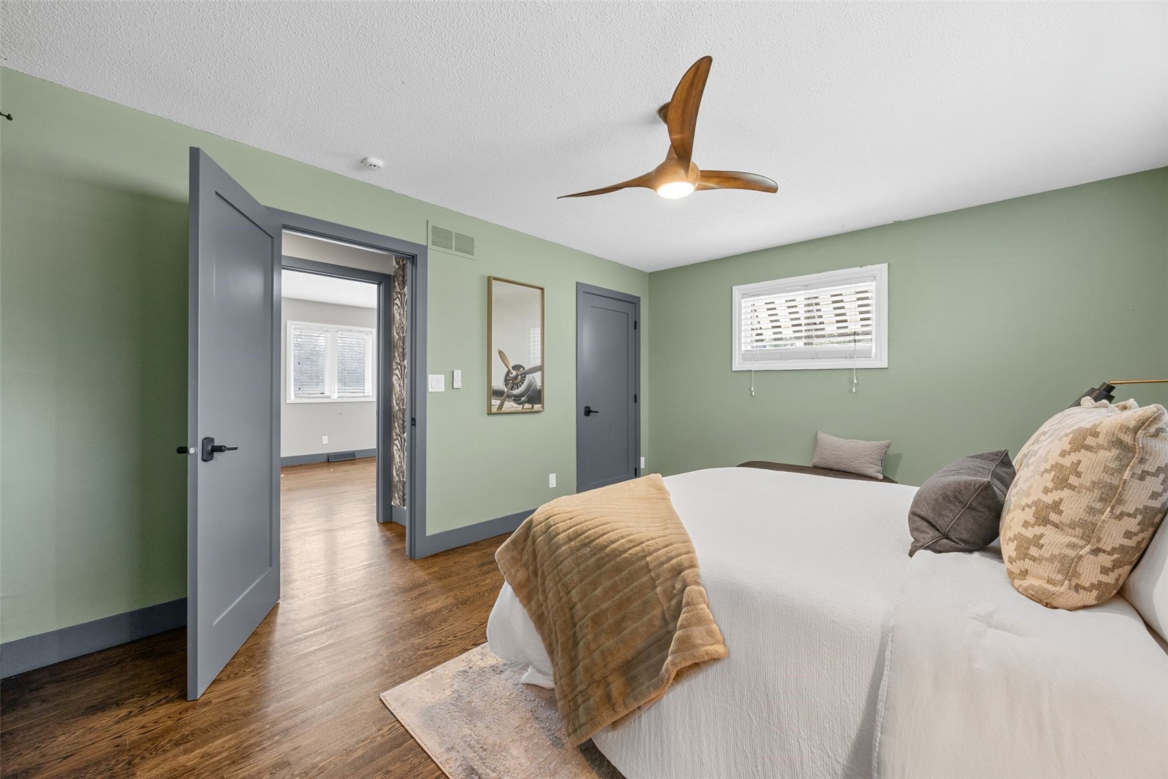 22 Fairview Knoll NE Iowa City IA 52240