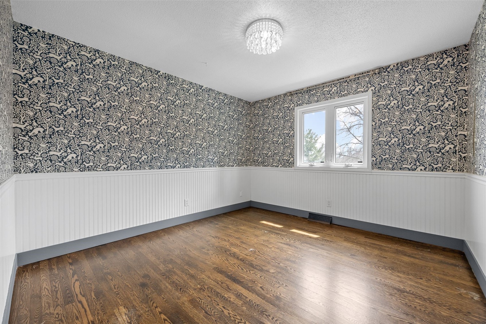 22 Fairview Knoll NE Iowa City IA 52240