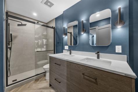 22 Fairview Knoll NE Iowa City IA 52240