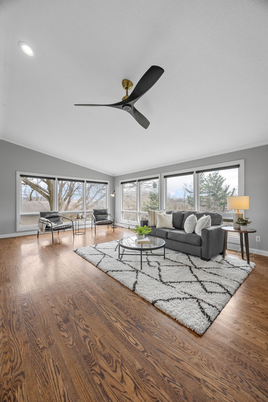 22 Fairview Knoll NE Iowa City IA 52240