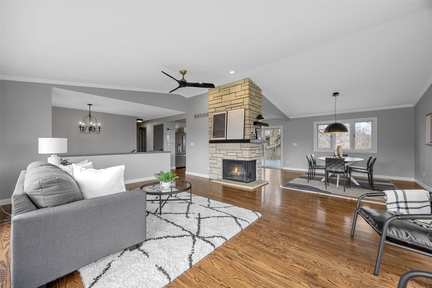 22 Fairview Knoll NE Iowa City IA 52240