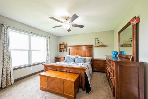 402/404 Root Drive Blairstown IA 52209