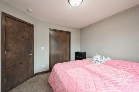 402/404 Root Drive Blairstown IA 52209