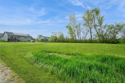 402/404 Root Drive Blairstown IA 52209