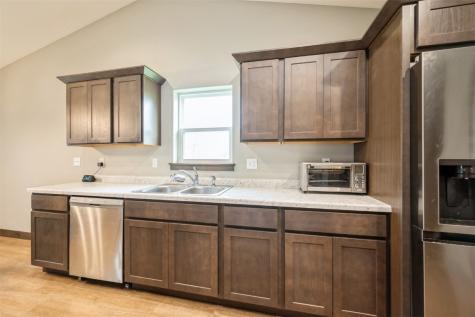 402/404 Root Drive Blairstown IA 52209