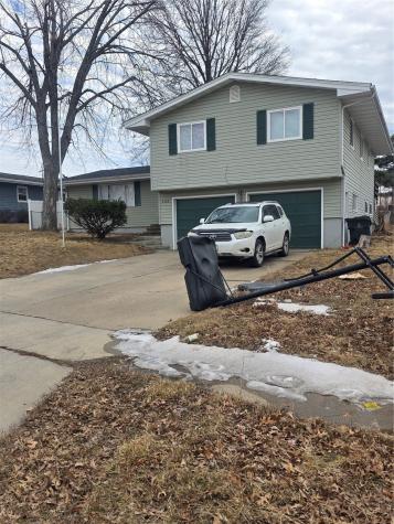5109 Spencer Drive SW Cedar Rapids IA 52404
