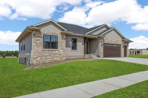 523 Rogers Lane Center Point IA 52213