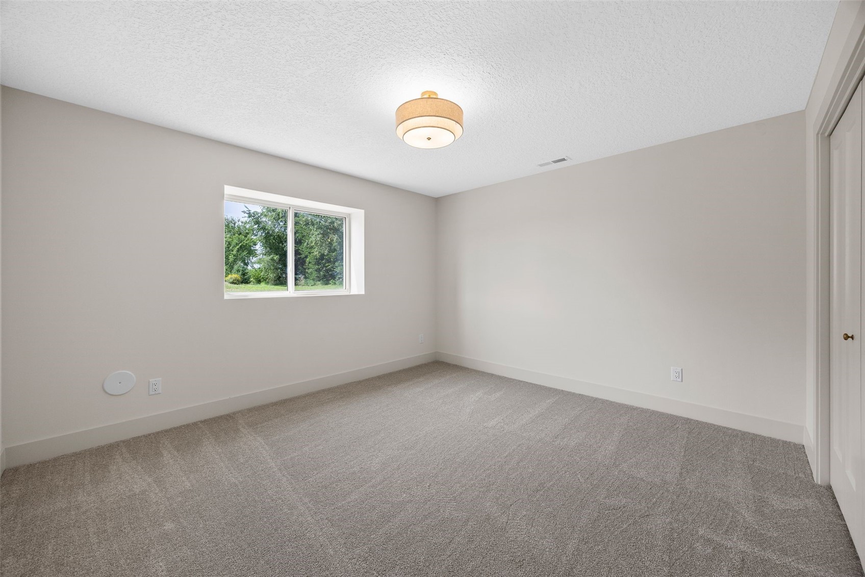 523 Rogers Lane Center Point IA 52213