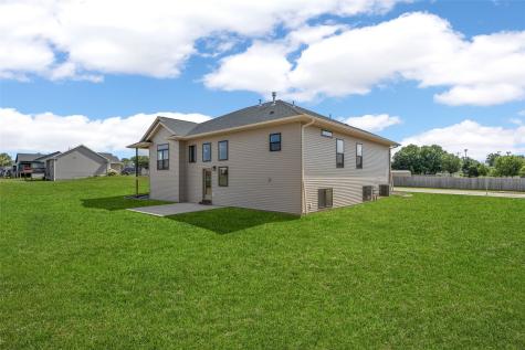 523 Rogers Lane Center Point IA 52213