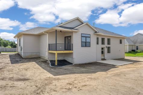 523 Rogers Lane Center Point IA 52213