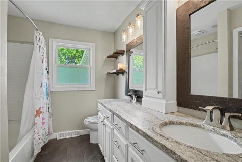 200 Isham Drive Marion IA 52302