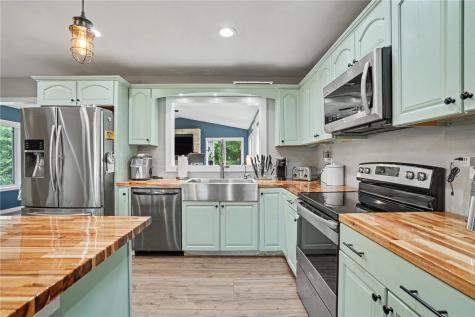 200 Isham Drive Marion IA 52302