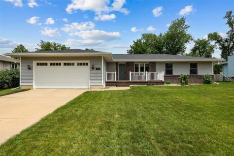 1265 40th Street Court NW Cedar Rapids IA 52405
