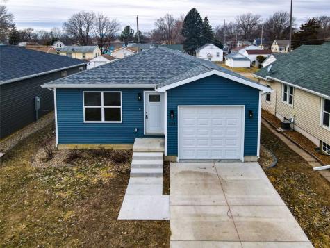 608 Wallgate Avenue Waterloo IA 50701